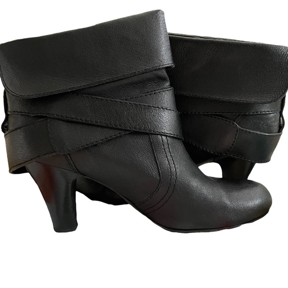 Kelly & Katie “Julia” booties Sz 8 - Picture 3 of 8